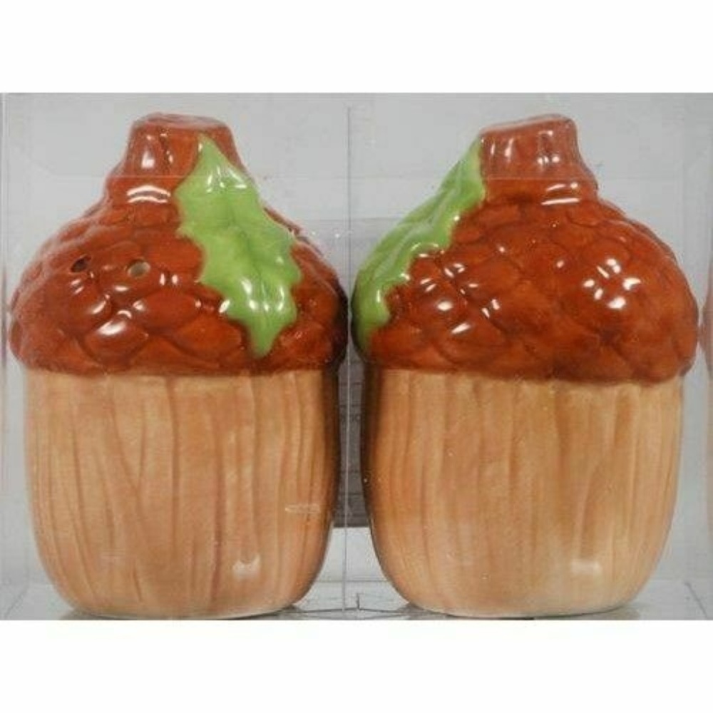 FALL ACORNS SALT & PEPPER SHAKER SET NEW